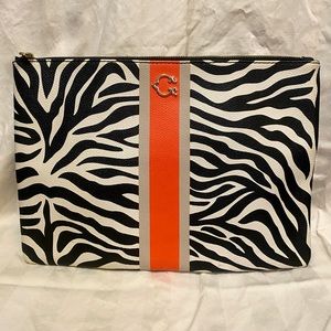 C. Wonder Tablet Holder/Clutch